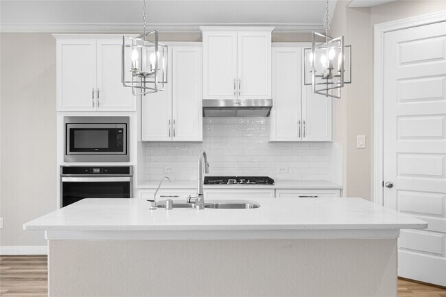 Building Photo - 17681 Rosette Grass Dr