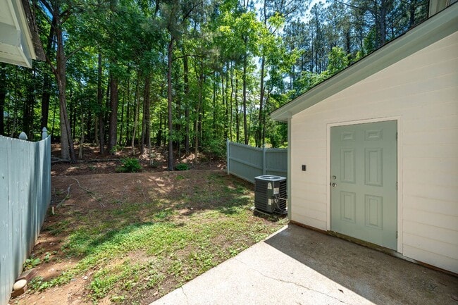Building Photo - 105 Stowe Pl