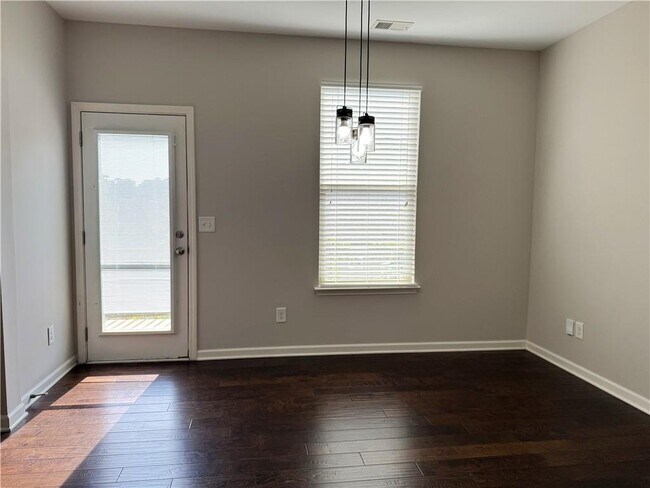 Building Photo - 3522 Village Enclave Ln