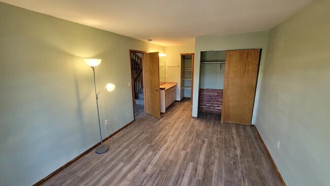 Building Photo - 4555 Sentinel Rock Terrace