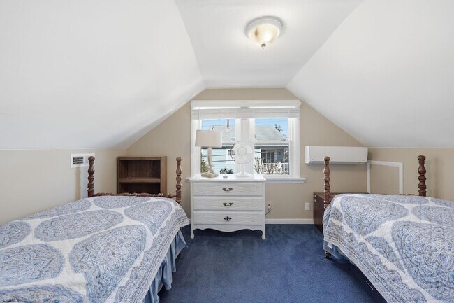 Building Photo - 115 N Sumner Ave