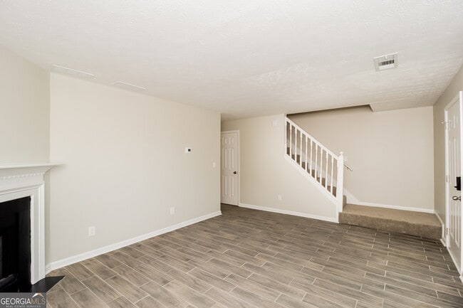 Building Photo - 7985 E Field Dr