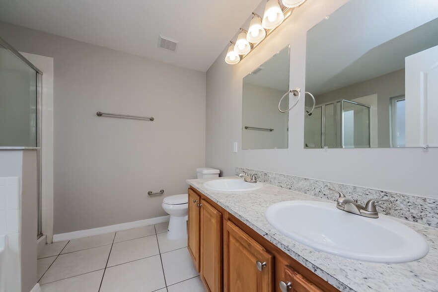 Building Photo - 4550 Ross Lanier Ln
