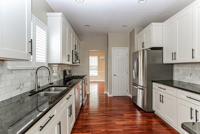 Building Photo - 4650 Greyson Dr