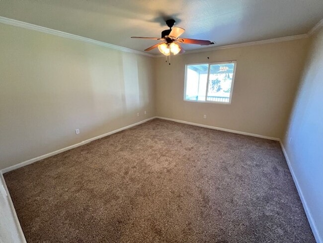 Building Photo - Cul-De-Sac in SE Visalia Neighborhood