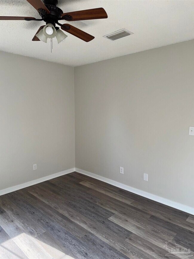 Building Photo - 7228 Bogey Ln
