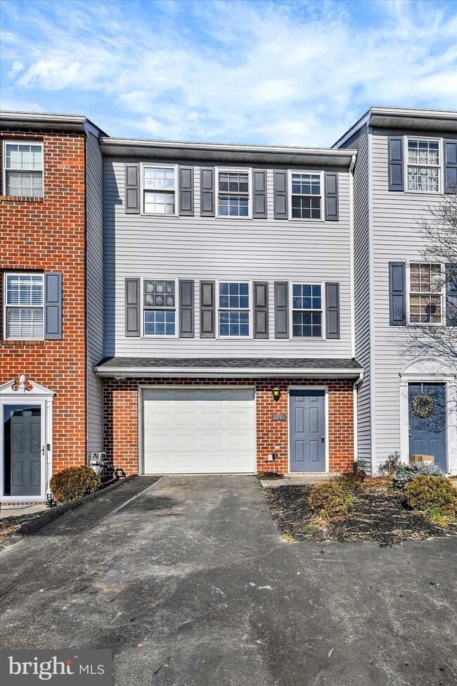 Building Photo - 2256 North Point Dr