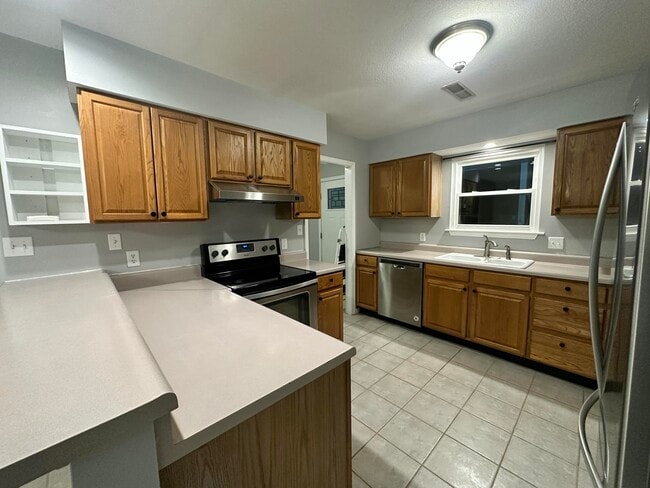 Building Photo - 4600 Wren Wood Dr