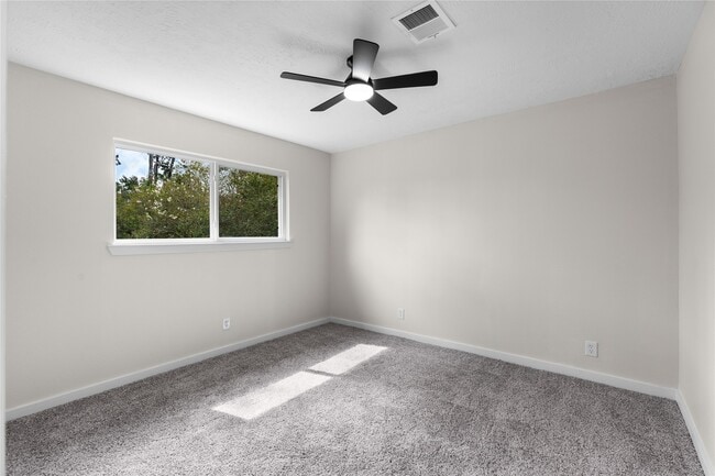 Building Photo - 28814 Enchanted Dr