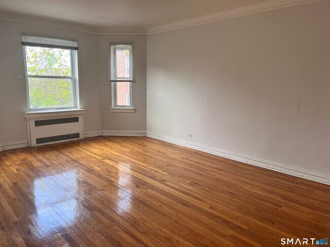 Building Photo - 70 Strawberry Hill Ave