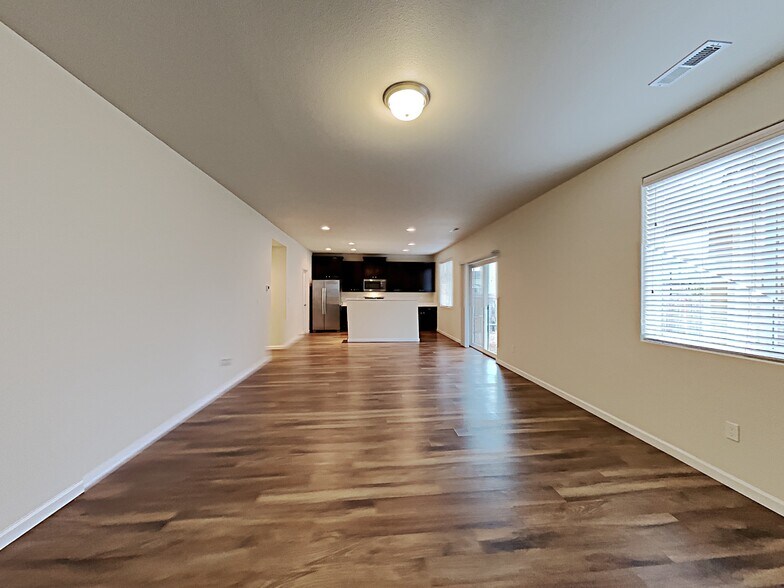 Building Photo - 9011 NE 165th Ave