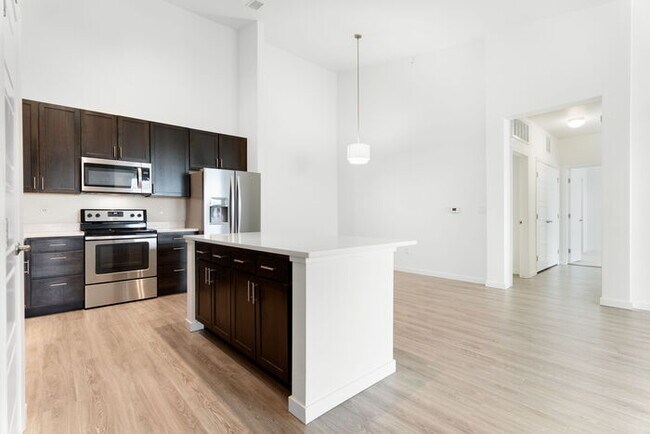 Building Photo - Gorgeous 2 beds 2 baths in Parker! Holiday...