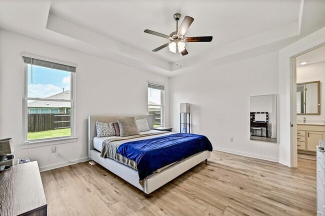 Building Photo - 2037 Wilsons Warbler Dr