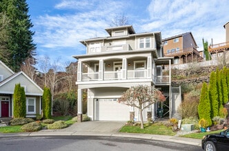 Building Photo - 1749 Skyline Ridge Ln SW