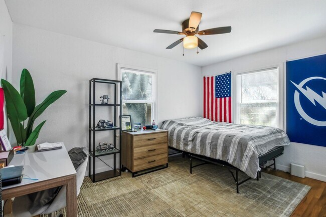 Building Photo - 2837 S Hills Ave