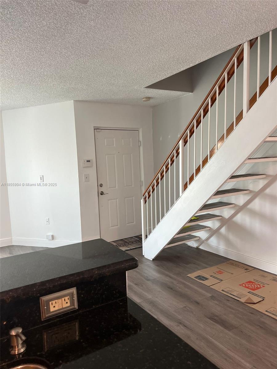 Building Photo - 8660 NW 5th Ter