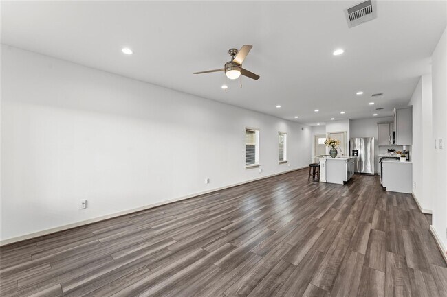 Building Photo - 12512 Newport Arch Ln