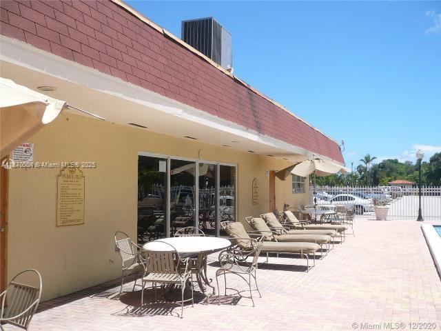 Building Photo - 1805 Sans Souci Blvd