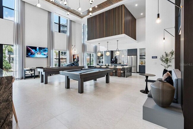 Building Photo - 425 Centerpointe Cir