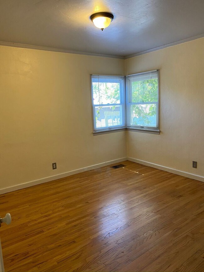Building Photo - AVAILABLE JULY - Classic SLO Home with Cha...