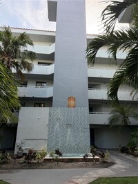Building Photo - 8335 SW 152nd Ave