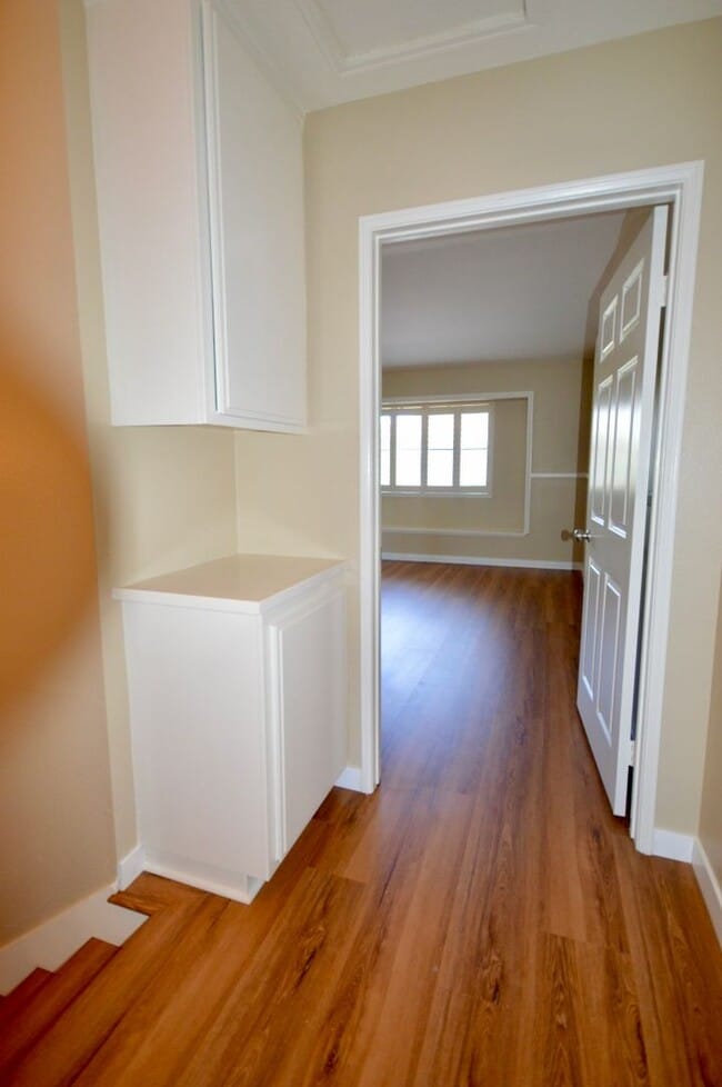 Building Photo - Spacious 2-Story 2 Bedroom Fountain Valley...