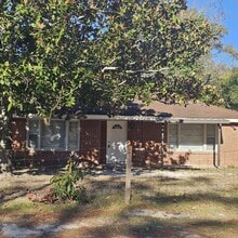 Building Photo - 287 Myrtle St