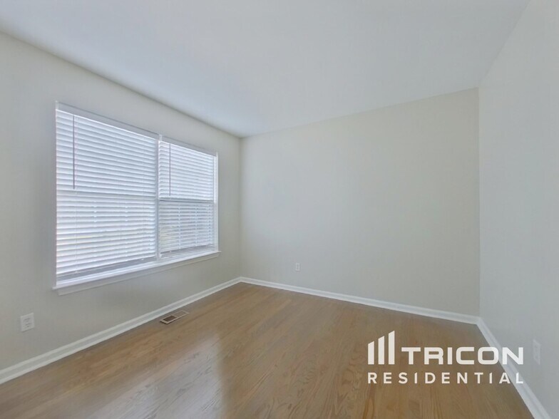 Building Photo - 1545 Elm Log Ct