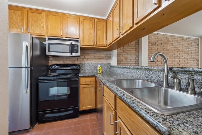 Building Photo - 1205 Autrey St