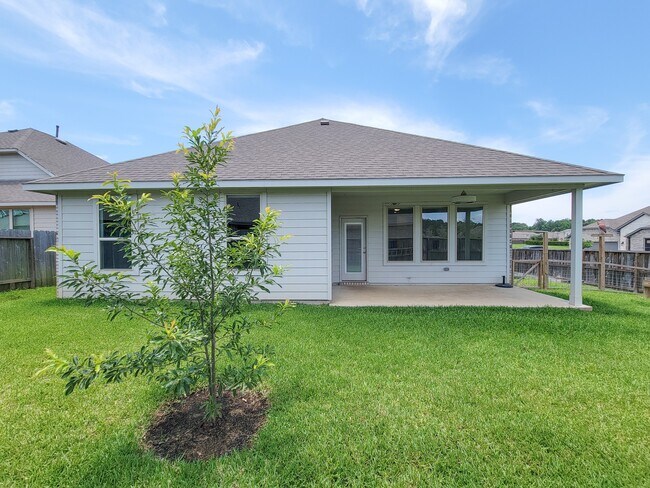 Building Photo - 907 Youth Water Rd