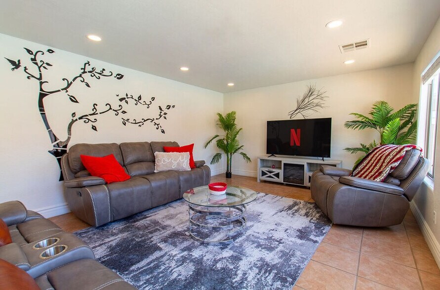 Building Photo - 1859 N Desert Willow St