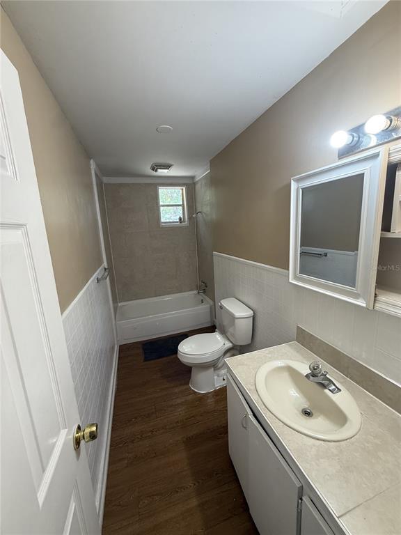 Building Photo - 314 W Crescent Dr