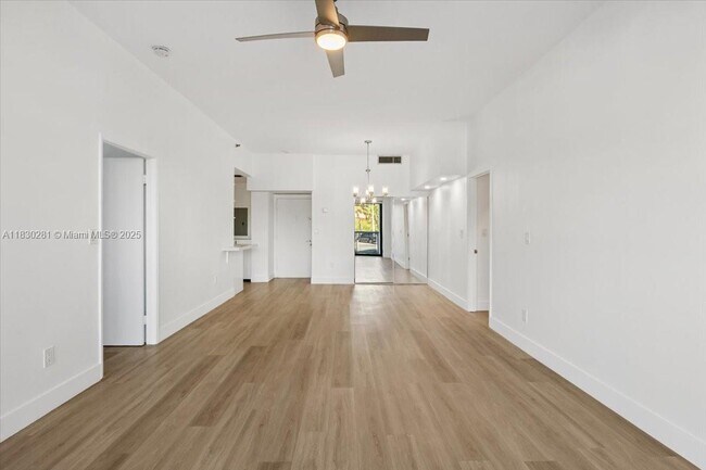 Building Photo - 20505 E Country Club Dr