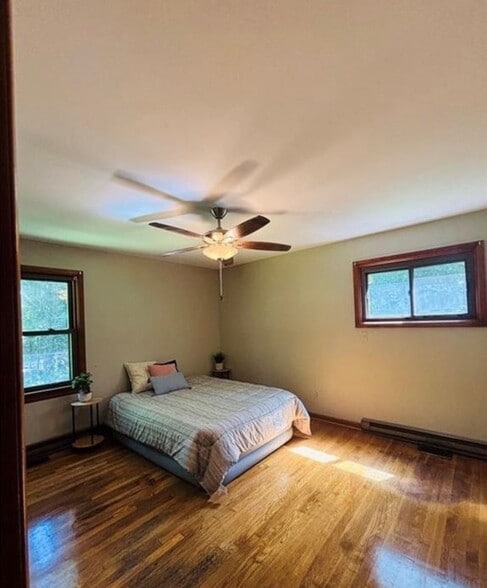 Building Photo - 4932 Lair Dr