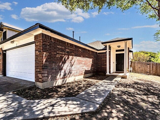 Building Photo - Cozy 3-Bedroom, 2-Bath Solar-Powered Home with New Appliances & Fenced Backyard