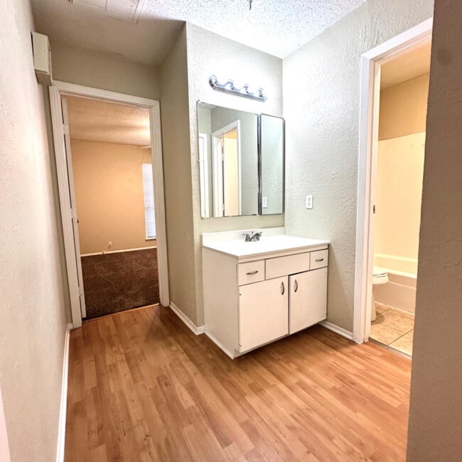 Building Photo - 9107 Boston Ave