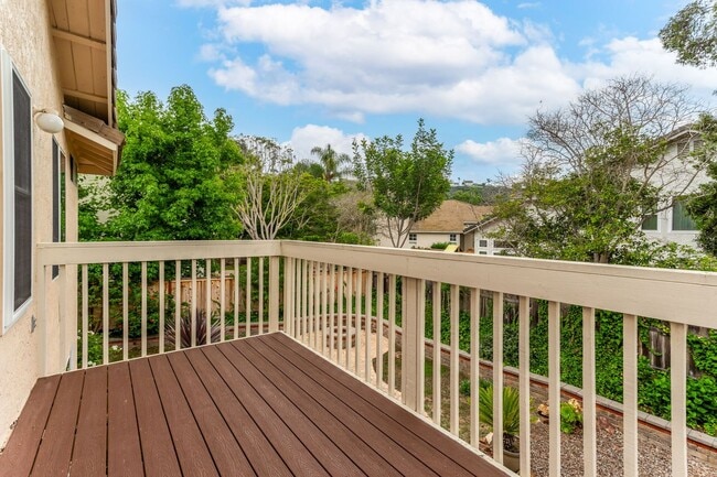 Building Photo - Beautiful & Spacious 4 bedroom home in Enc...