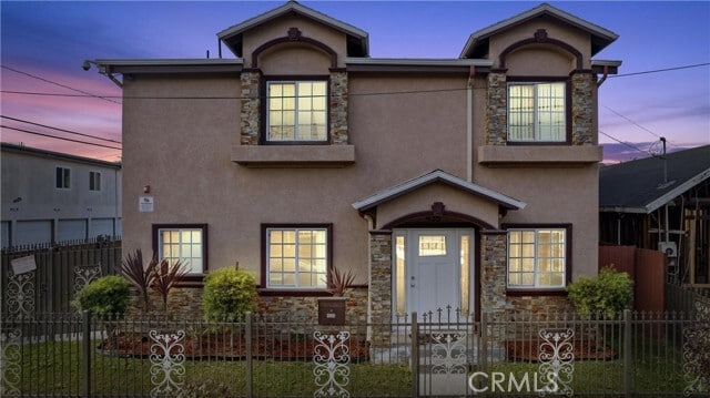 Building Photo - 435 Cerritos Ave