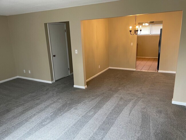 Building Photo - 7A Woodland Avenue