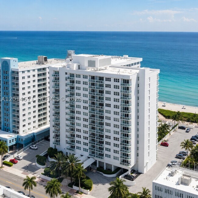 Building Photo - 6917 Collins Ave