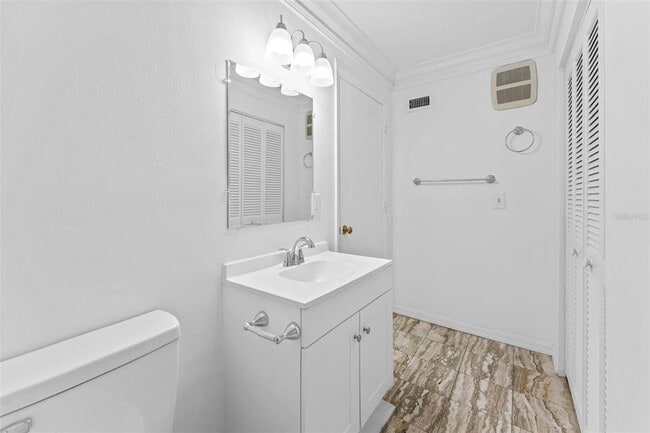 Building Photo - 2002 S Habana Ave