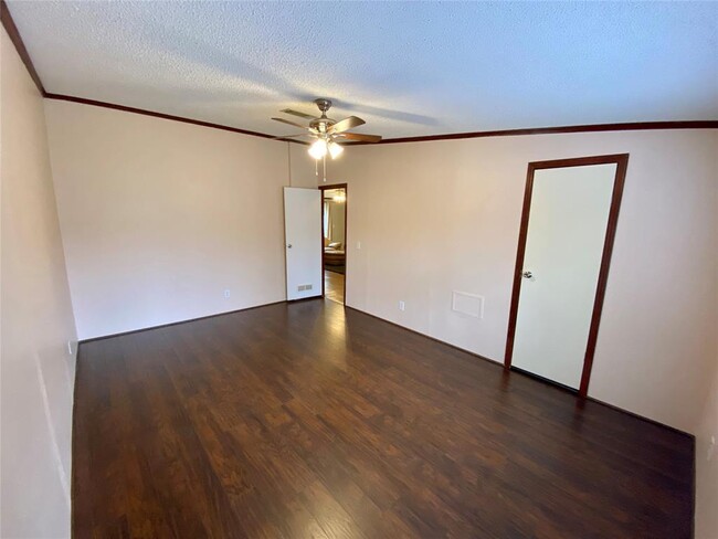 Building Photo - 11273 Camp Creek Way