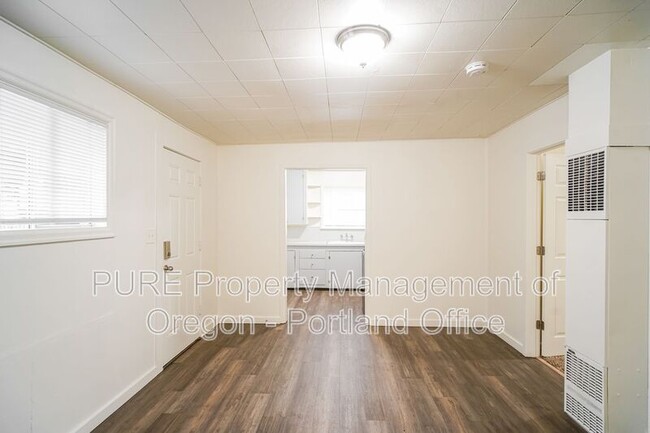 Building Photo - 4632 SE 122nd Ave