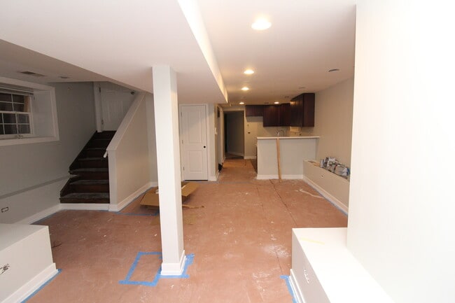 Building Photo - 1747 W Wallen Ave