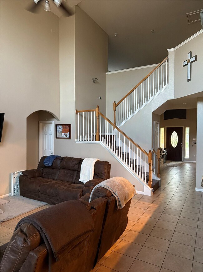 Building Photo - 2311 Diamond Springs Dr