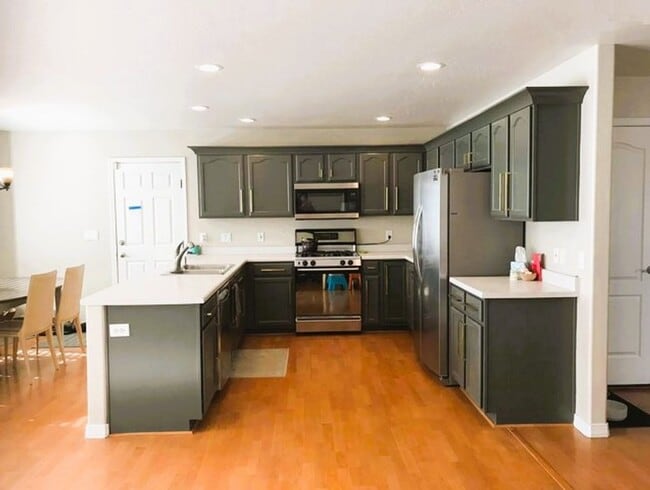 Building Photo - 5820 Sagebrook Dr
