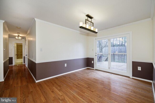 Building Photo - 7710 Green Garland Dr