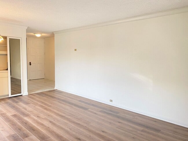 Building Photo - Peek A Boo View of San Diego Bay! Serene C...