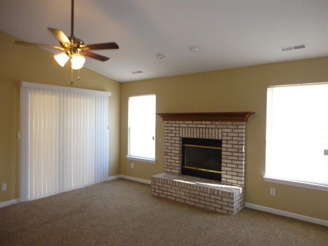 Building Photo - 5423 Twin Bridge Ct