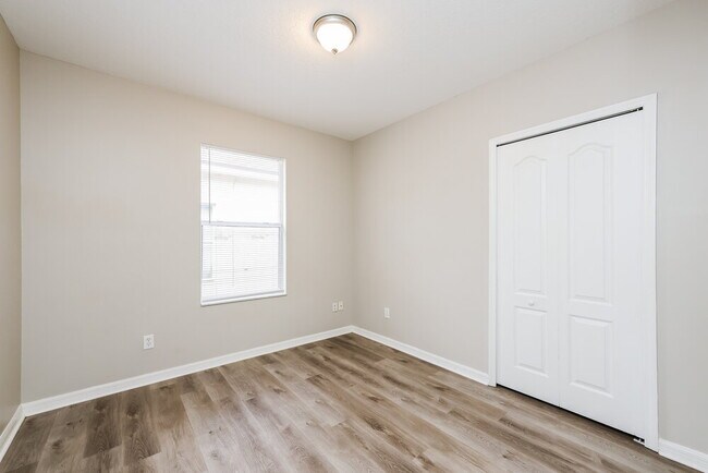 Building Photo - 7742 Bristol Park Dr